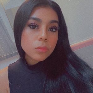 Meet your Posher, Yovanna